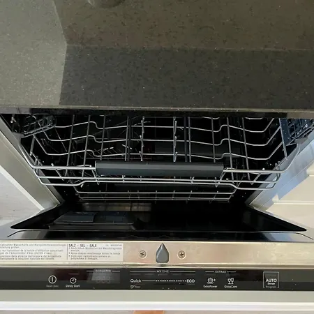 Family Friendly Duplex With Free Parking アパート ロイカーバード