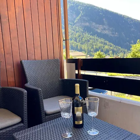 Family Friendly Duplex With Free Parking *