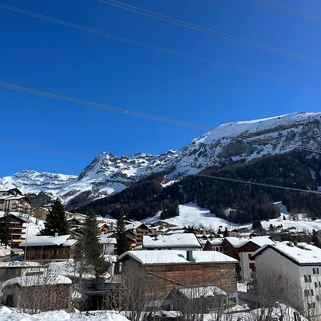 Family Friendly Duplex With Free Parking Apartman *