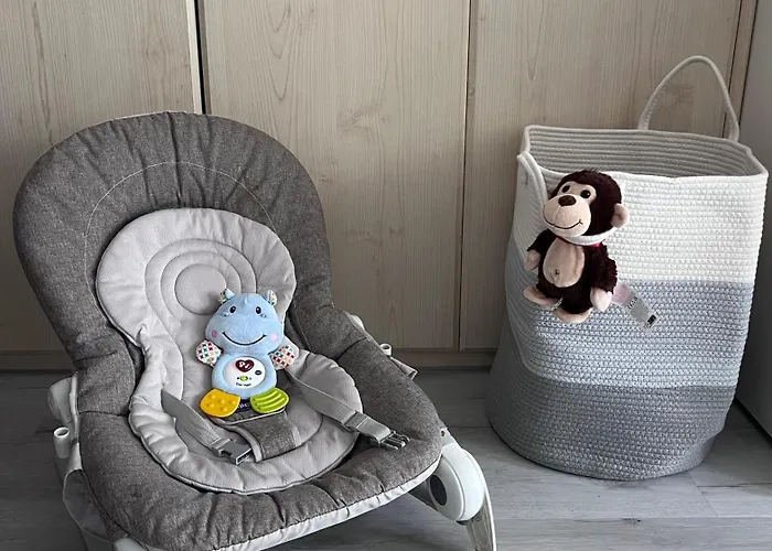 Family Friendly Duplex With Free Parking Apartman *