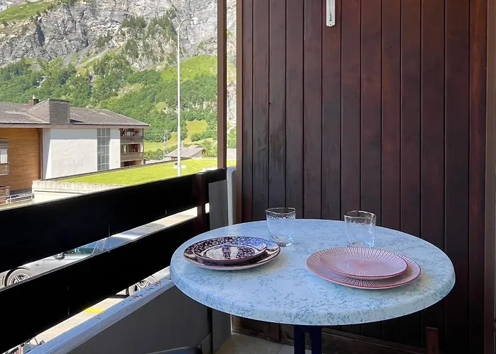 Family Friendly Duplex With Free Parking Apartamento