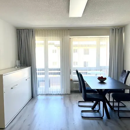 Family Friendly Duplex With Free Parking * 洛伊克巴德